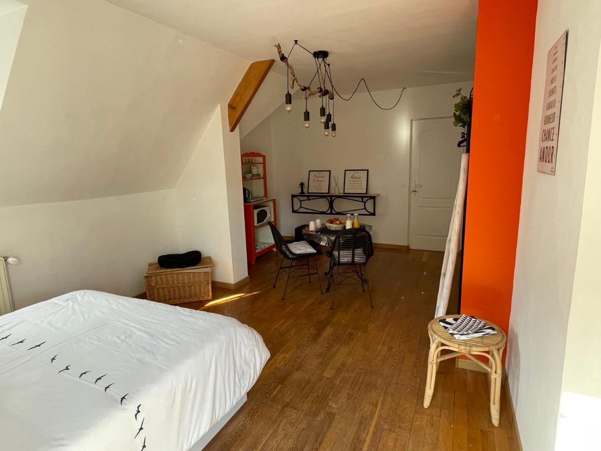 Belle Chambre Double Orange Tout Bonnement Bien Bed and Breakfast Putot-en-Auge Exterior foto