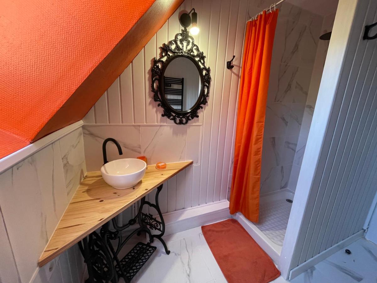 Belle Chambre Double Orange Tout Bonnement Bien Bed and Breakfast Putot-en-Auge Exterior foto