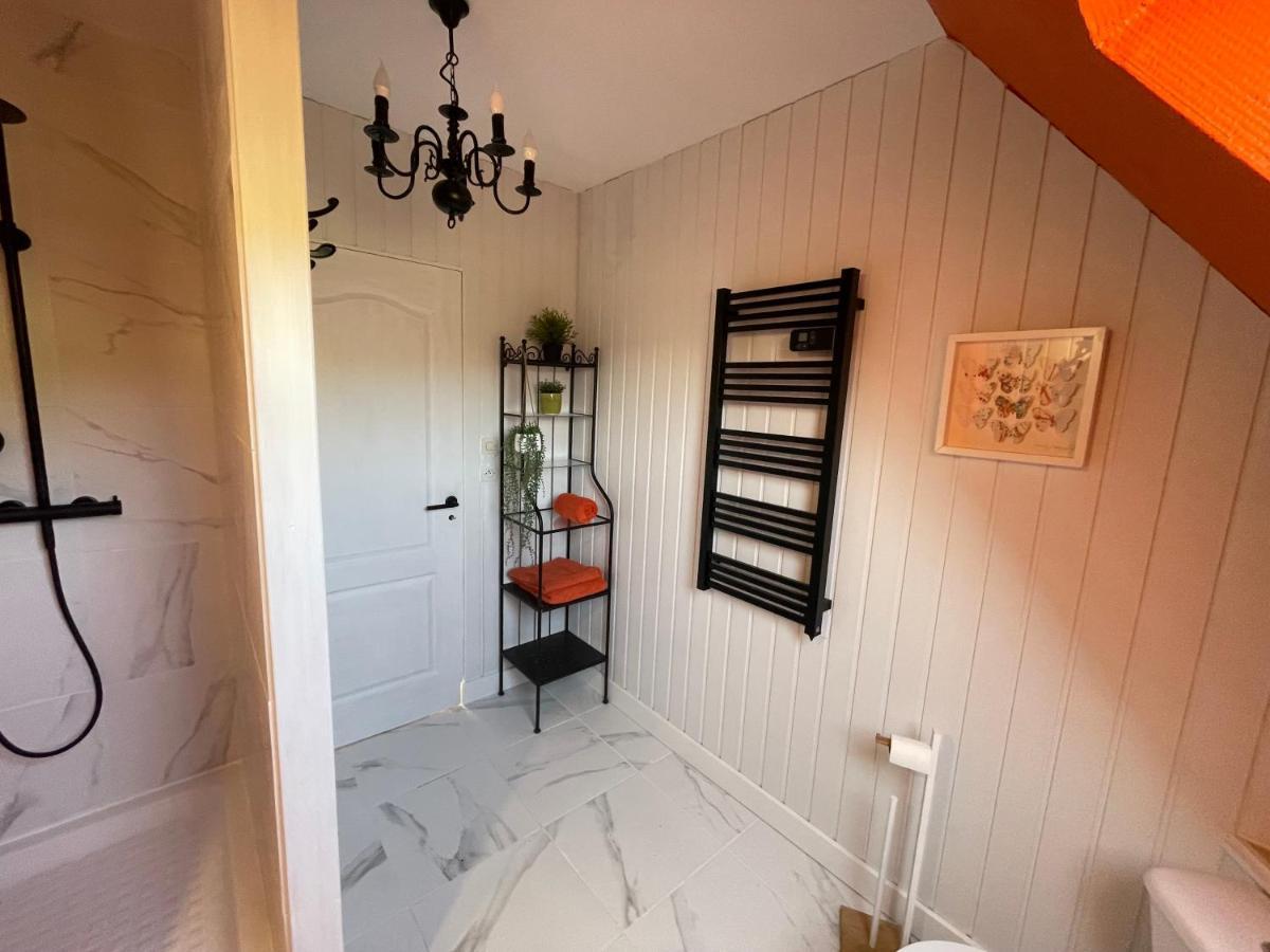 Belle Chambre Double Orange Tout Bonnement Bien Bed and Breakfast Putot-en-Auge Exterior foto